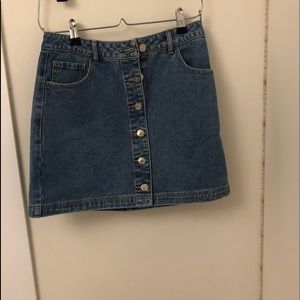 Jean mini skirt with buttons